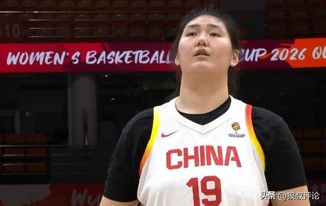 高效爆发！张子宇世预赛首战8中6得12分3板 连续强攻打爆对手禁区